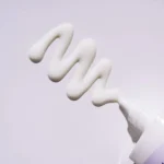 Isntree- Onion Fresh Fluid Sun Cream SPF50+ PA++++ - Imagen 3